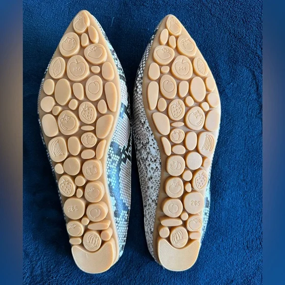 💎NWOT💎Elegant Snake Print Mules with Crystal Embellishment - Size 10 - Picture 4 of 4